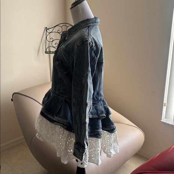 Beulah Blue Denim Jacket with White Lace Hem
( New ) - Picture 4 of 10